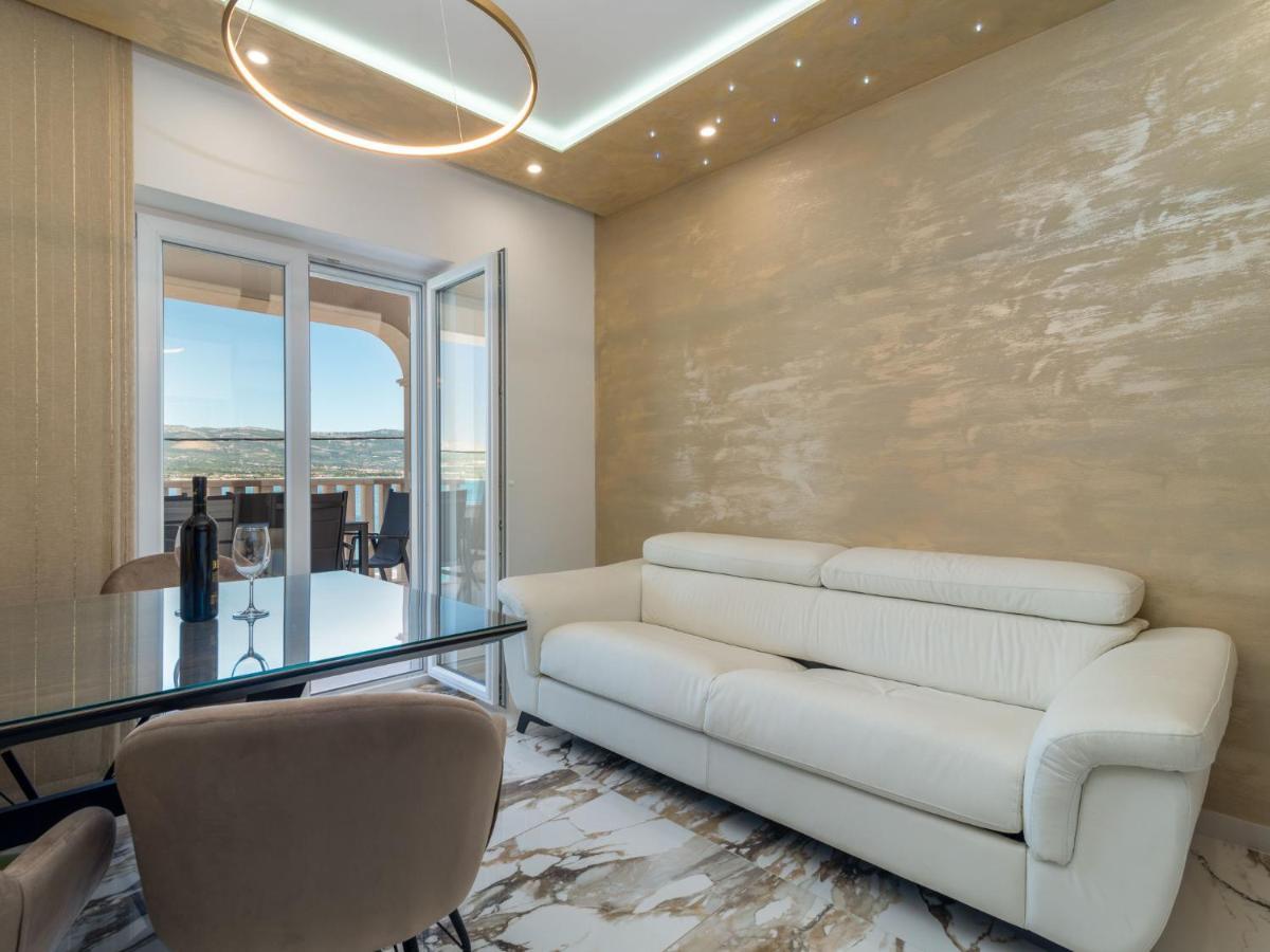 Apartment Mornar-3 By Interhome Trogir Bagian luar foto